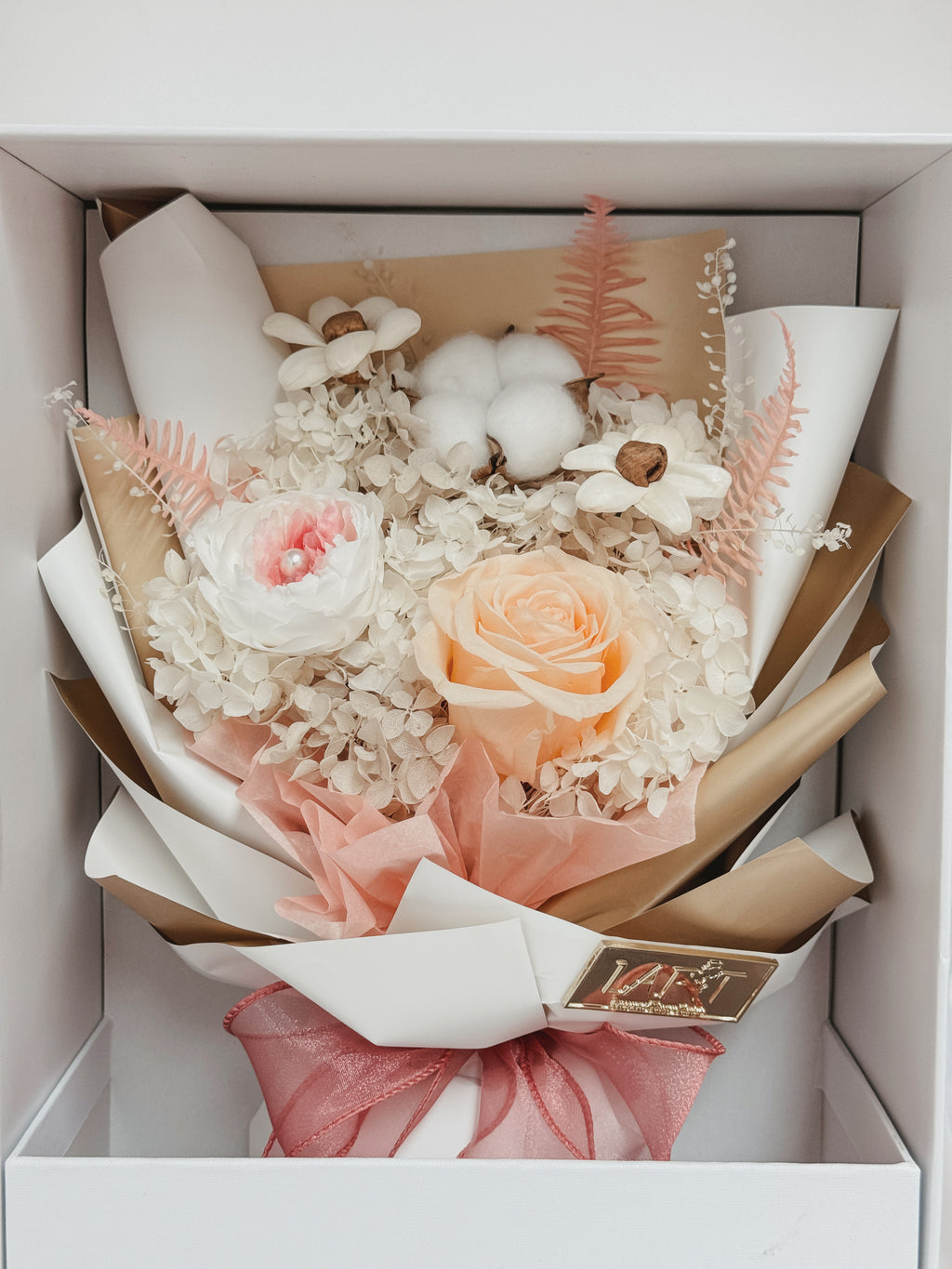 LAFIT Valentine’s Day 2024 · LAFIT花束童話書禮盒 · Blushing Love - Pale Peach