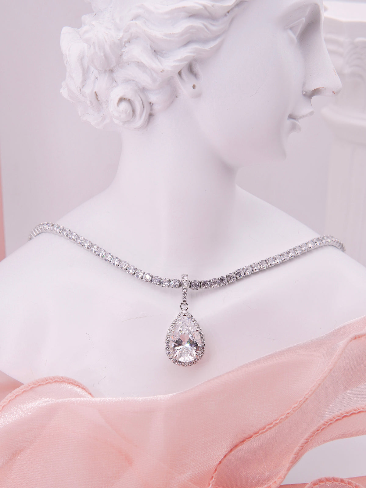 LAFIT· Glamorous Queen - Necklace 貴族女王重工閃鑽頸鏈