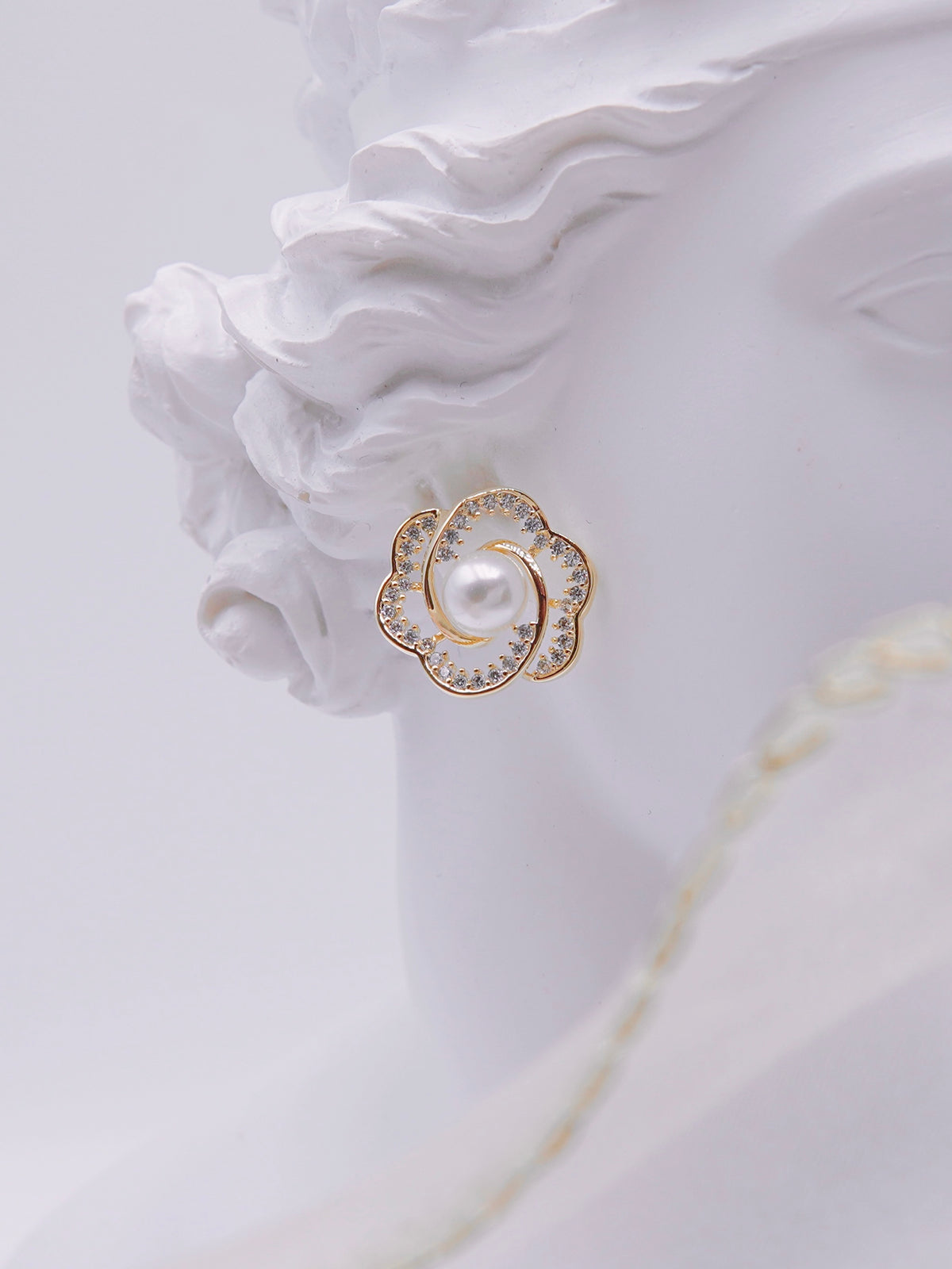 LAFIT· Pearly Bloom - Earrings 綻放玫瑰珍珠耳環