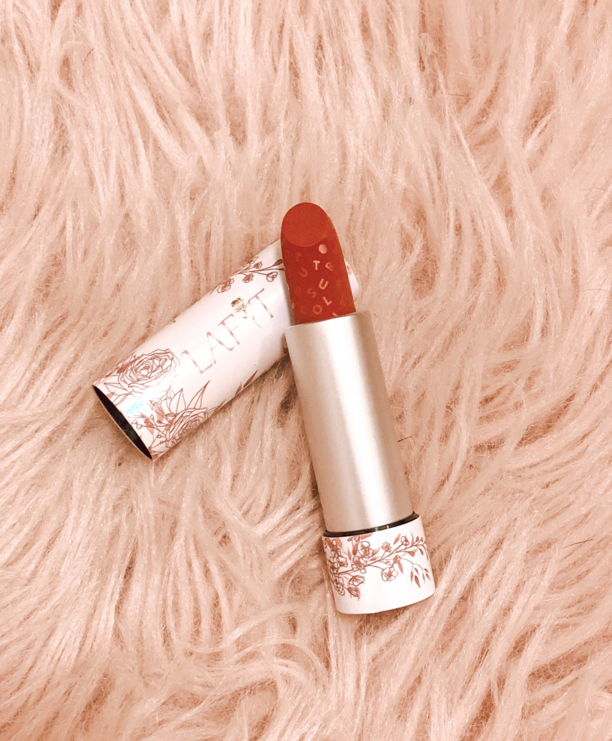 LAFIT 夢幻永生花藝禮盒· Frenchy Rose Box (with lipstick)