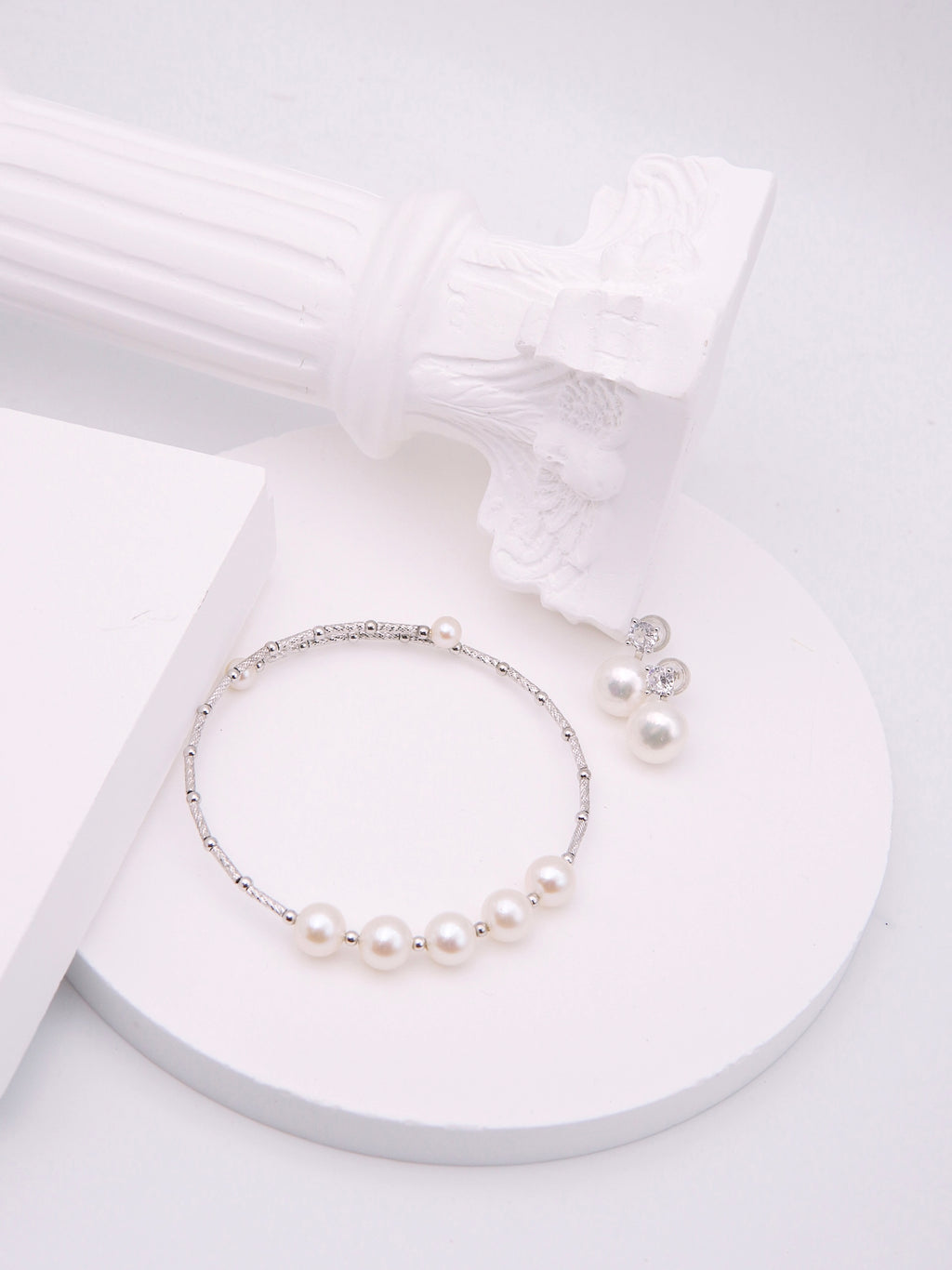 LAFIT· Misty Drops - Gift Set 精緻小巧淡水珍珠首飾套組(Bangle & Earrings)