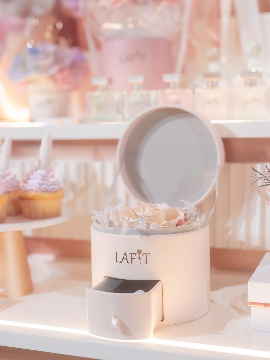 LAFIT 夢幻永生花藝禮盒· Frenchy Rose Box