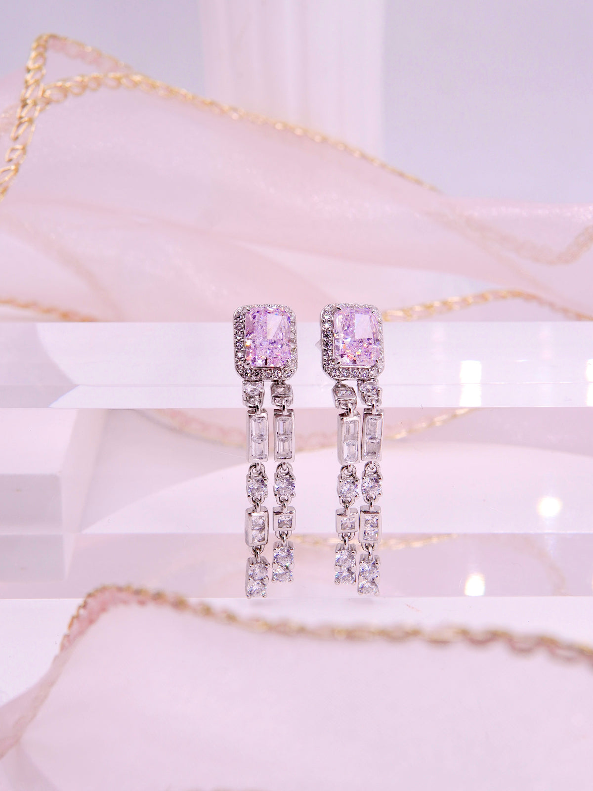 LAFIT · Sakura Beauty - Earrings 春日之美櫻花粉寶石長型耳環
