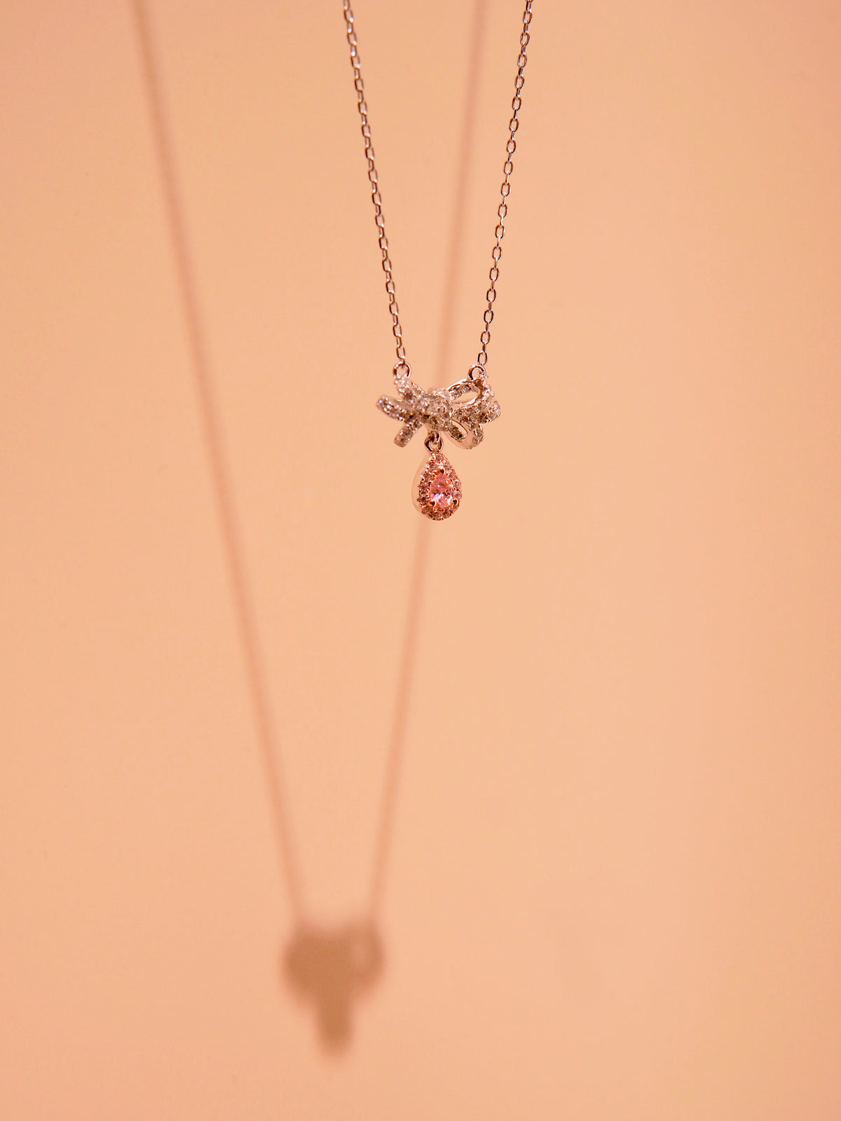 LAFIT· Paradise Crystal - Necklace 仙氣感蝴蝶結粉鑽吊墜頸鏈