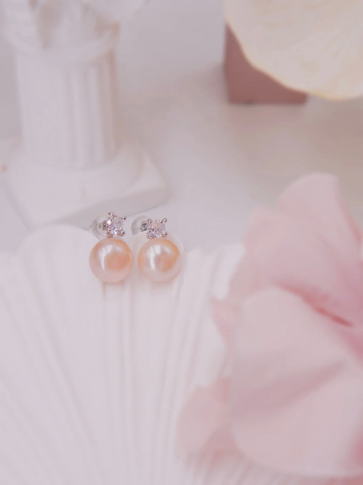 LAFIT· Misty Drops - Earrings 光澤感小巧淡水珠耳環
