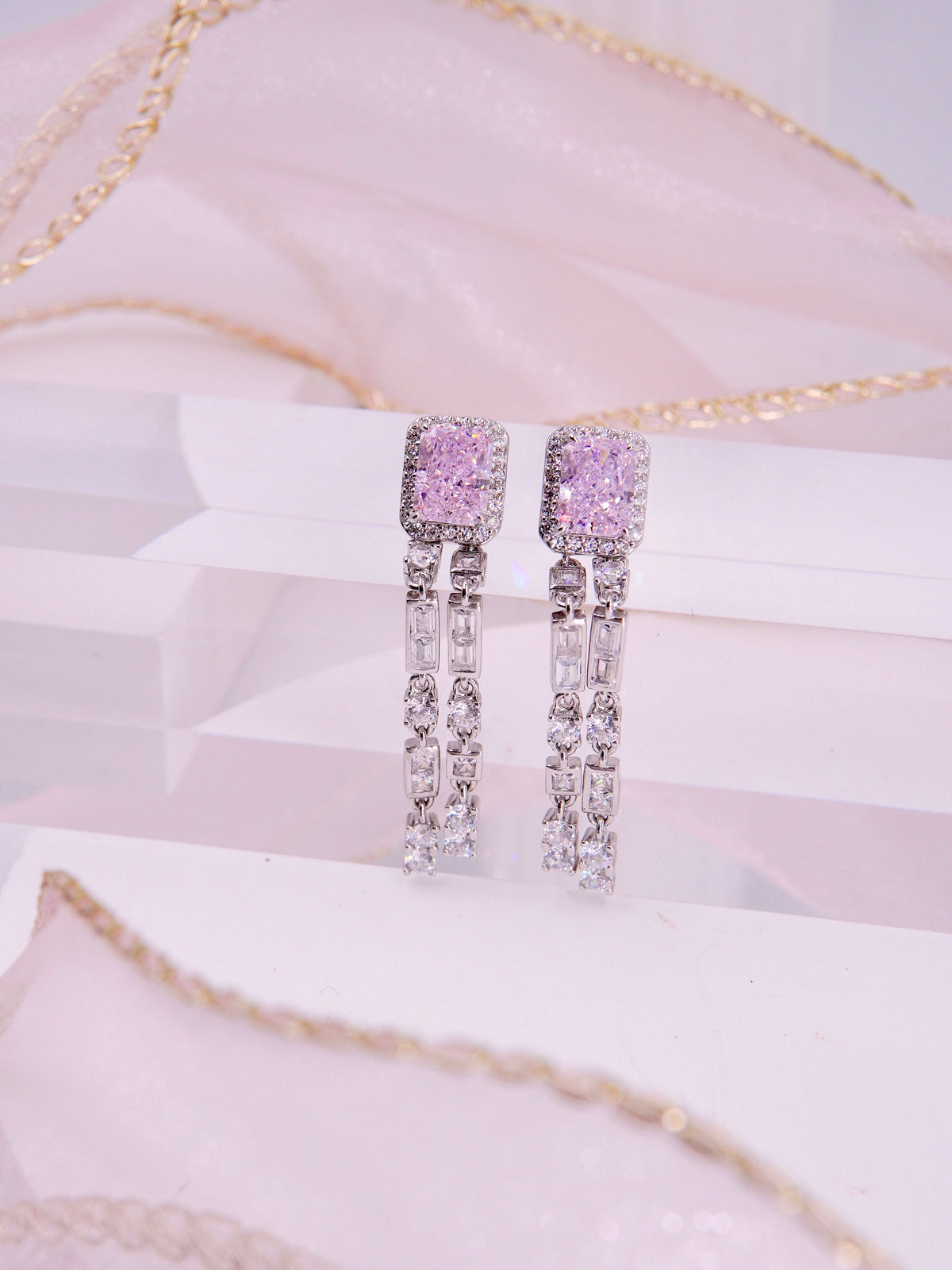 LAFIT · Sakura Beauty - Earrings 春日之美櫻花粉寶石長型耳環