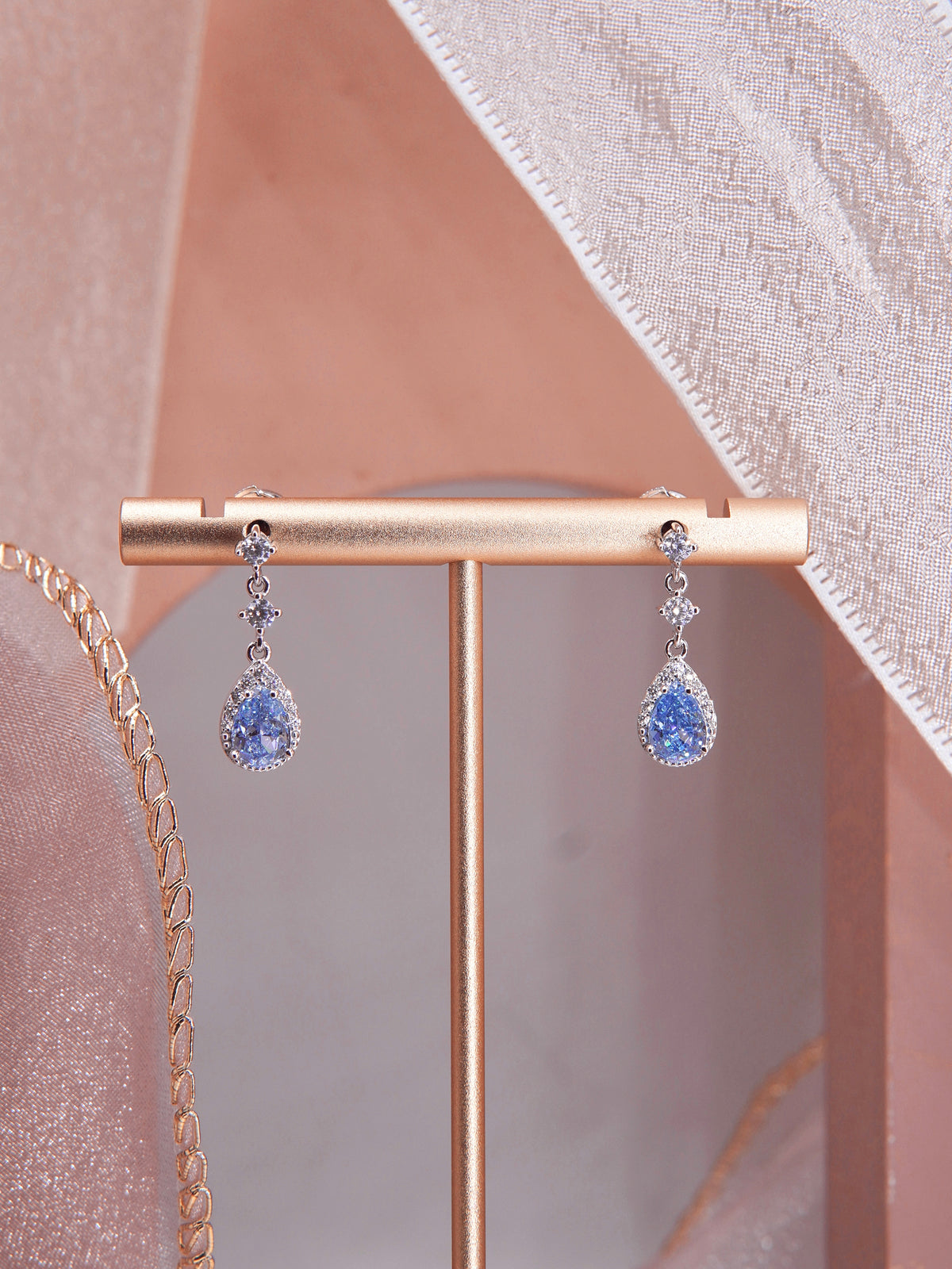 LAFIT · Heart of Venus (Dreamy Blue) Earrings 高貴女神寶石耳環