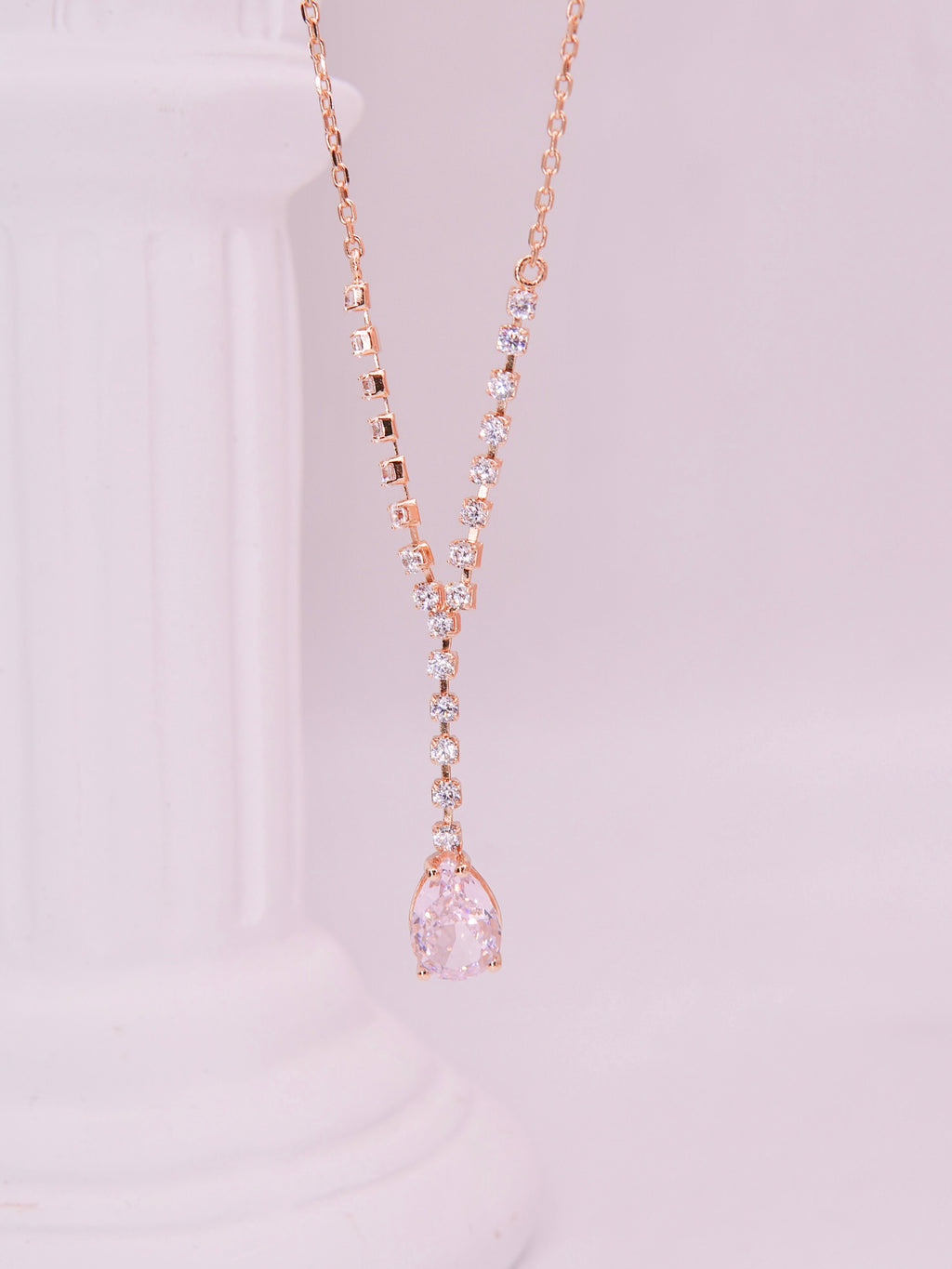 LAFIT· Rosy Mermaid - Necklace 仙氣公主櫻花粉摩根石頸鏈